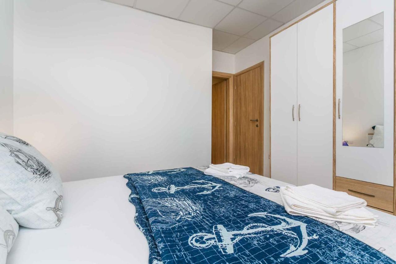 Apartments In Cizici/Insel Krk 31083 Luaran gambar