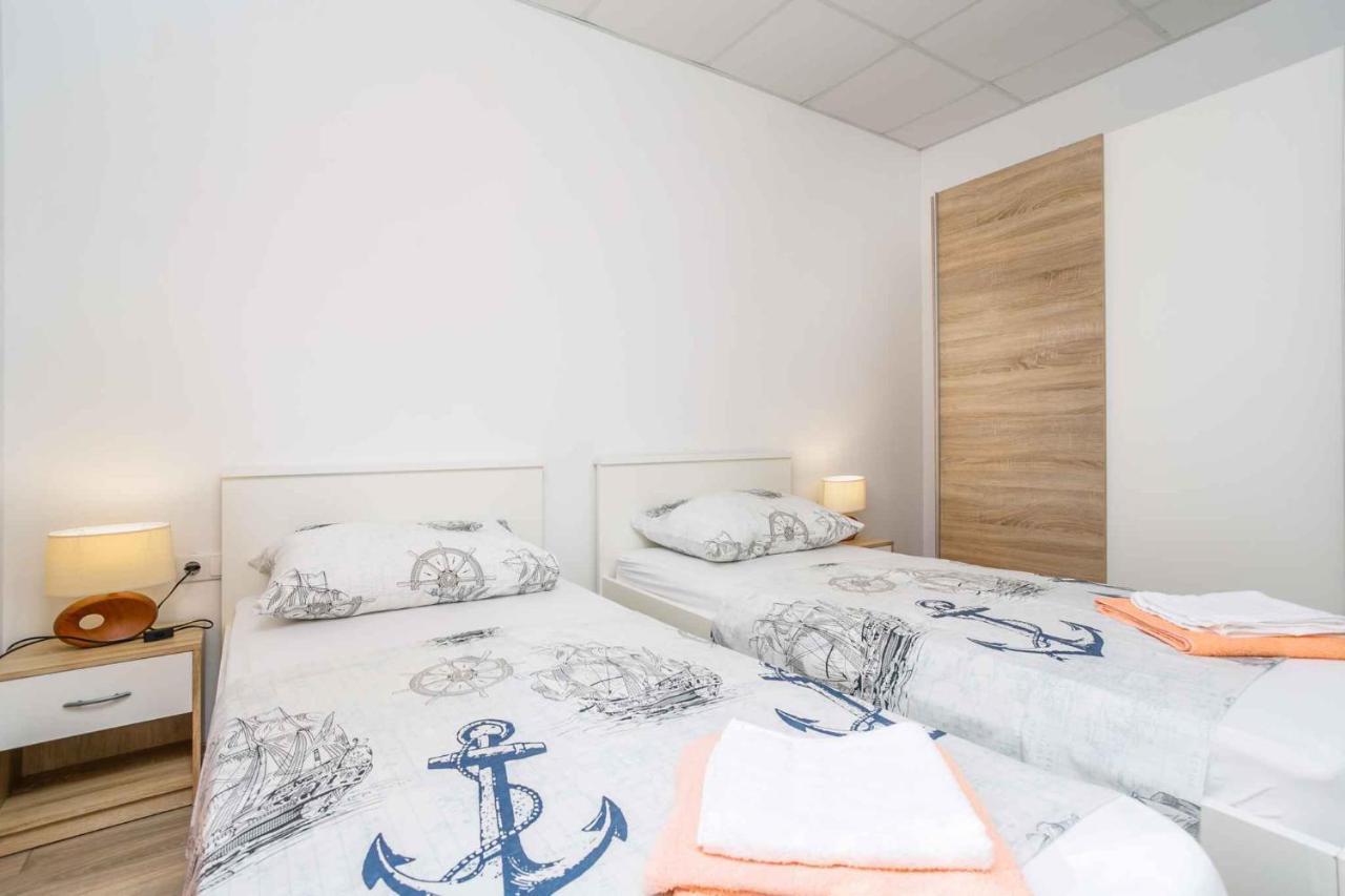 Apartments In Cizici/Insel Krk 31083 Luaran gambar